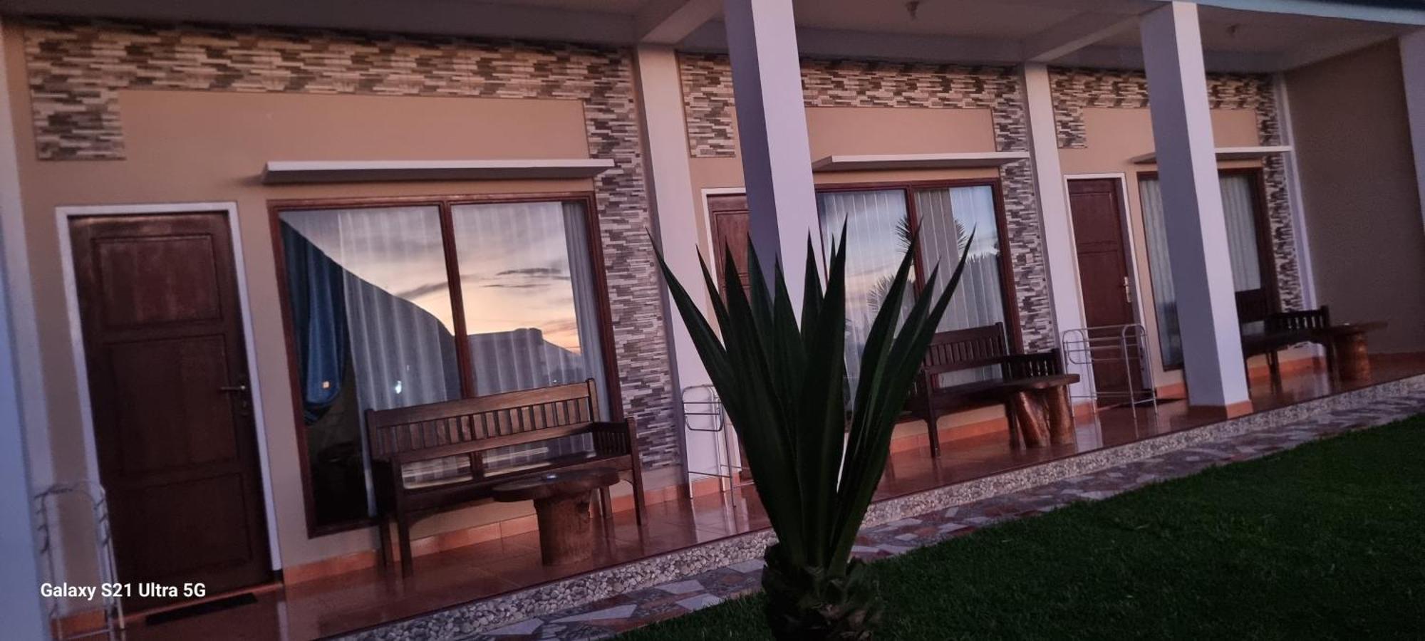 Bajawa-Roo Hotel Экстерьер фото